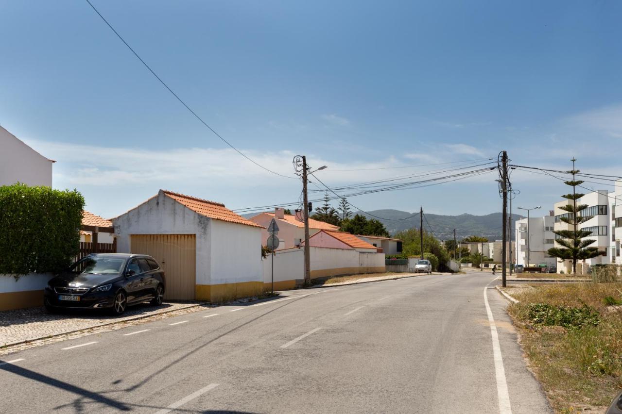 Joivy 3-Br Cottage With Terrace And Garden In Colares Синтра Экстерьер фото