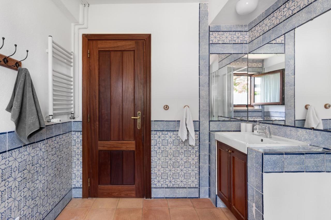 Joivy 3-Br Cottage With Terrace And Garden In Colares Синтра Экстерьер фото