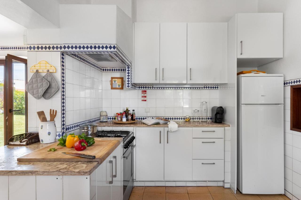 Joivy 3-Br Cottage With Terrace And Garden In Colares Синтра Экстерьер фото